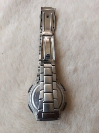 Reloj Casio Digital Plata y Negro
