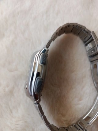 Reloj Casio Digital Plata y Negro