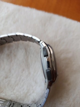 Reloj Casio Digital Plata y Negro