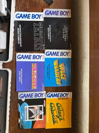 Nintendo Game Boy Skeleton,Gamekeeper y juegos