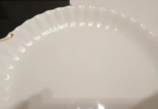 Plato de porcelana con asas  Royal Albert val d'or