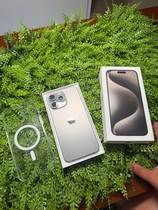 iPhone 15 Pro Max 256 GB Natural Titanium