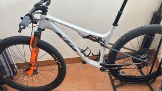 Bicicleta Montagna KTM