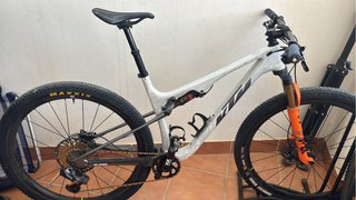 Bicicleta Montagna KTM