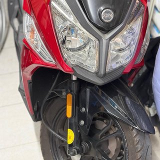 SYM 125 Scooter Roja y Negra