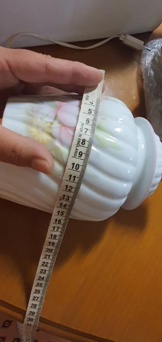 Lámpara de mesa de porcelana floral