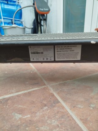 Patinete eléctrico con casco