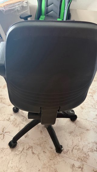 Silla de escritorio negra