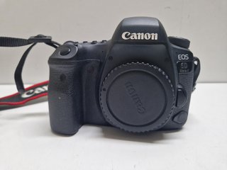 CAMARA DE FOTOS REFLEX DIGITAL (182759)