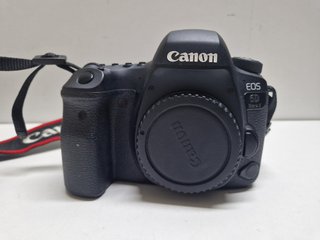 CAMARA DE FOTOS REFLEX DIGITAL (182759)