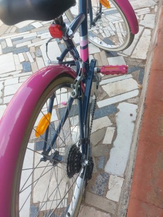 Bicicleta Niña B'TWIN Original 500 cesta negra