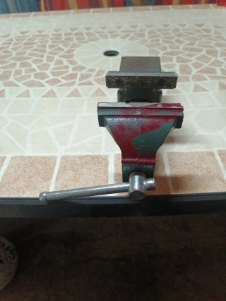 Torno de mesa Cenmetall