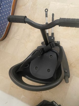 Patinete universal para cochecito con asiento