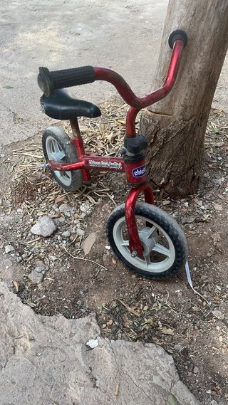Bicicleta de equilibrio roja Chicco