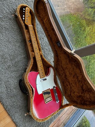 Guitarra tipo Telecaster