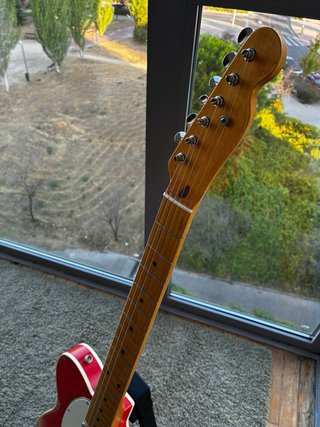 Guitarra tipo Telecaster