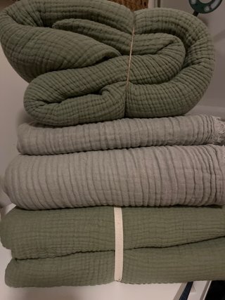 Colchas finas Zara Home algodón 100%