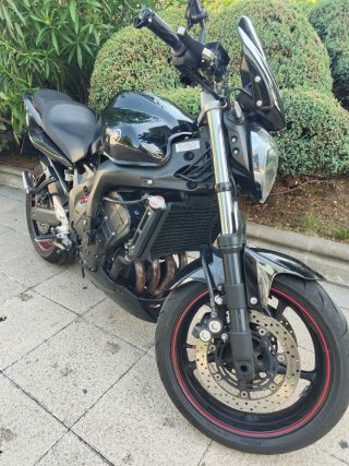 Yamaha FZ6 S2 Naked Negra
