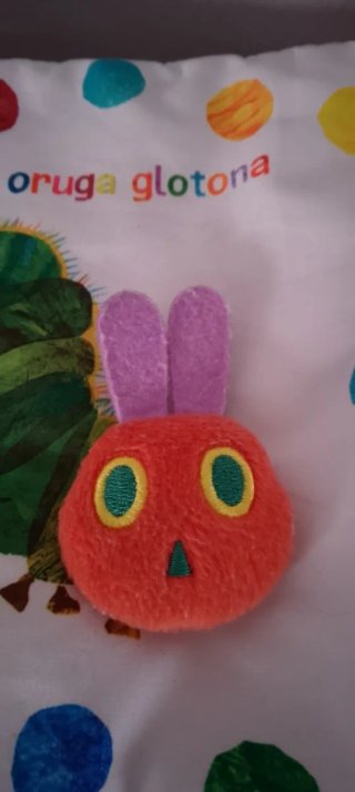 La pequeña oruga glotona. Libro de tela para ab...