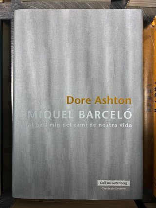 Llibres en català (caixa8)
