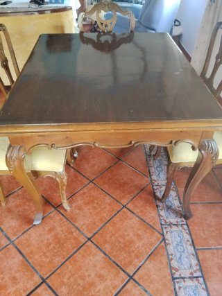 Mesa comedor con 6 sillas y 2 sillones