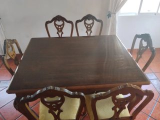Mesa comedor con 6 sillas y 2 sillones