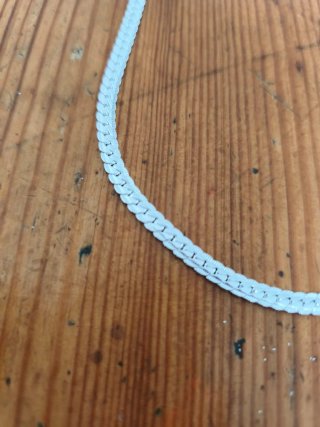 Cadena de plata