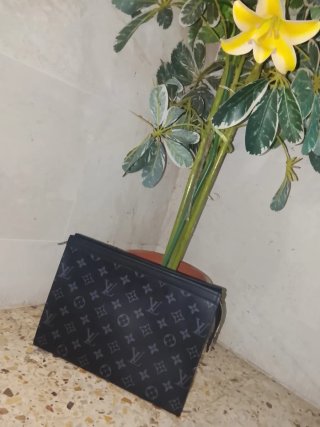 Bolso Louis Vuitton Monogram Negro
