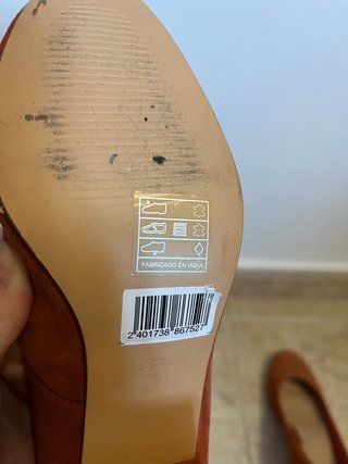 Zapatos de tacón de piel naranja óxido