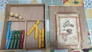 Juego de bolos tradicional de madera