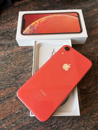 iPhone XR  64 Gb