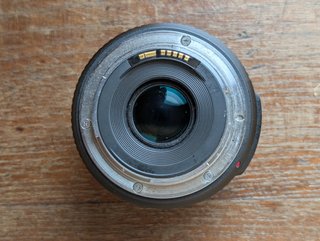Canon EF 35mm f/2 IS USM