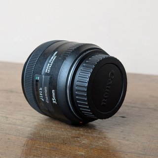 Canon EF 35mm f/2 IS USM