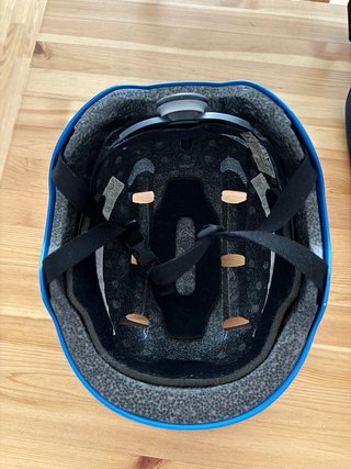 Casco azul para bicicleta/ patinete