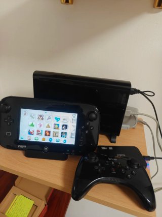 Nintendo Wii U + REGALO + Mando Pro + Caja HDD