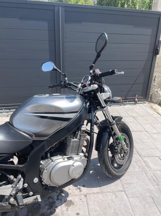 Suzuki GS500E Naked Moto
