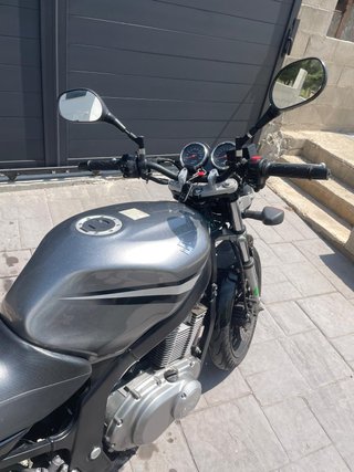 Suzuki GS500E Naked Moto