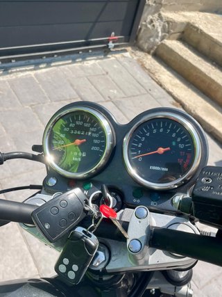 Suzuki GS500E Naked Moto