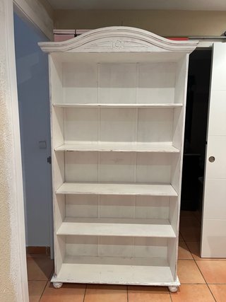 Estantería blanca de madera