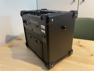 Roland Micro Cube Amplificador Guitarra