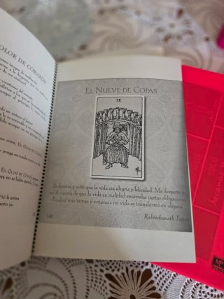 Libro encuadernado tarot