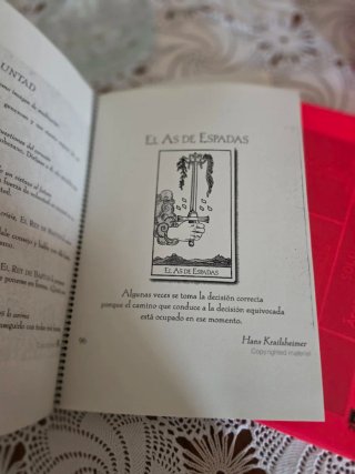 Libro encuadernado tarot