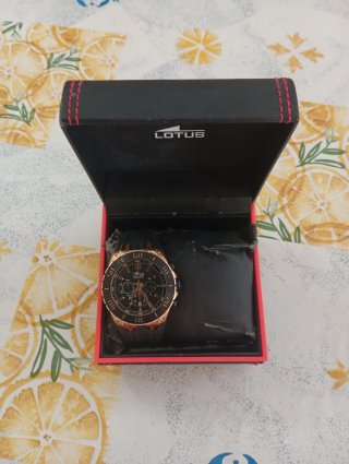 Relojes Lotus Cronógrafo Negro y Dorado
