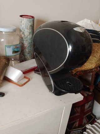 Cafetera Dolce Gusto Neo Negra