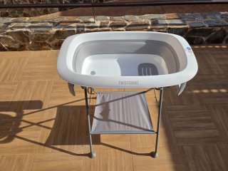 Bañera plegable Twistshake con patas