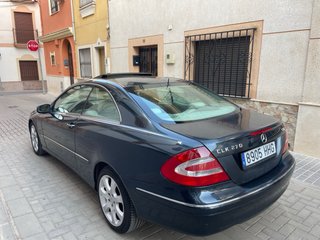 Mercedes-Benz  CLK 2005