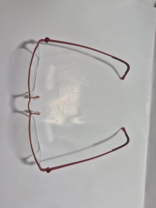 Gafas para graduar rojas y plateadas