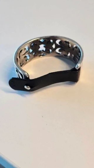 Pulsera Tous Plata y Cuero Negro Ajustable