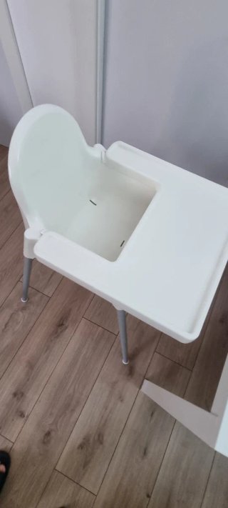 Trona de bebé blanca