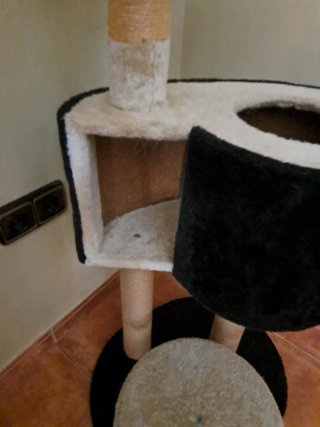 Rascador para gatos de tela y sisal